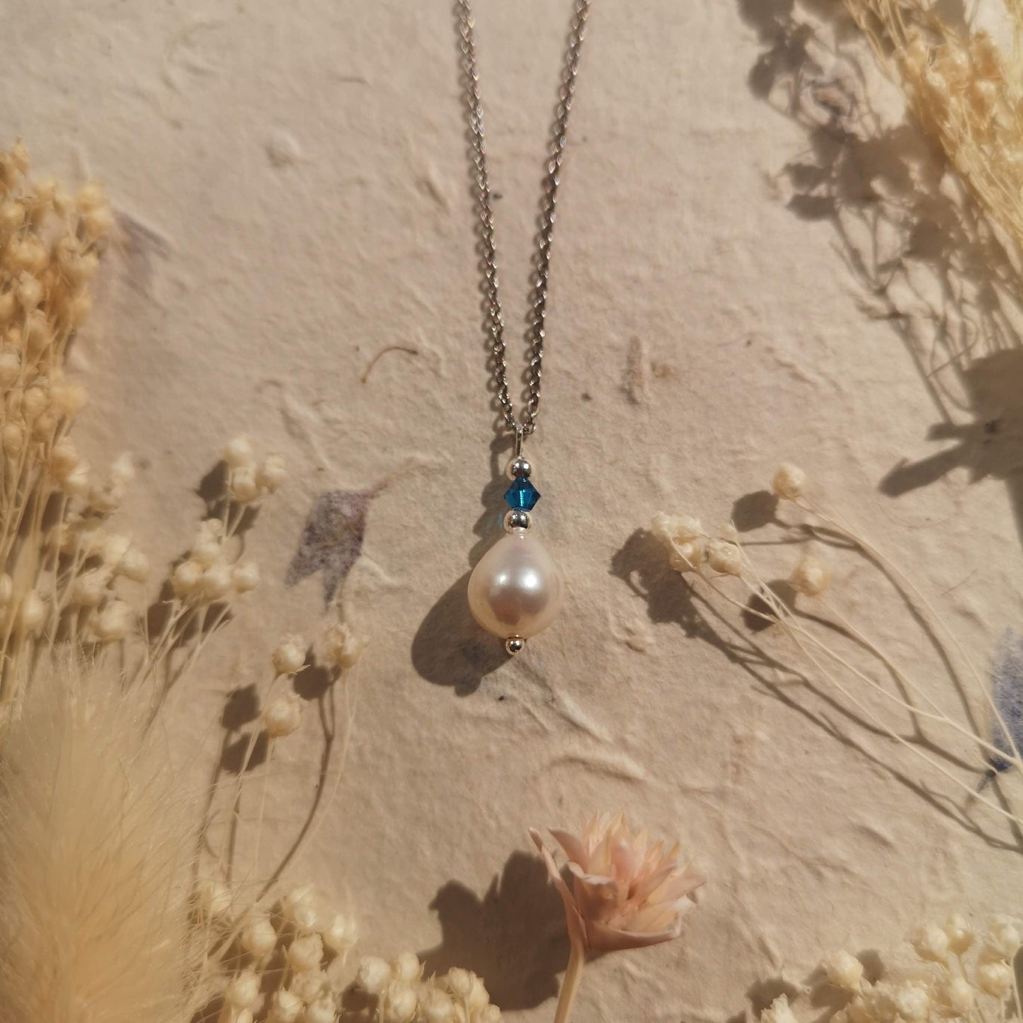 Happy Pearls – Rice Pearl & Crystal Pendant Necklace