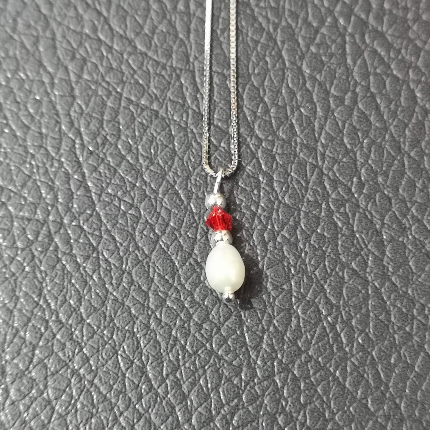 Happy Pearls – Rice Pearl & Crystal Pendant Necklace